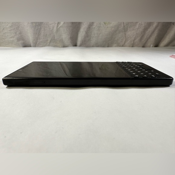 BlackBerry Key2 - Picture 6 of 7